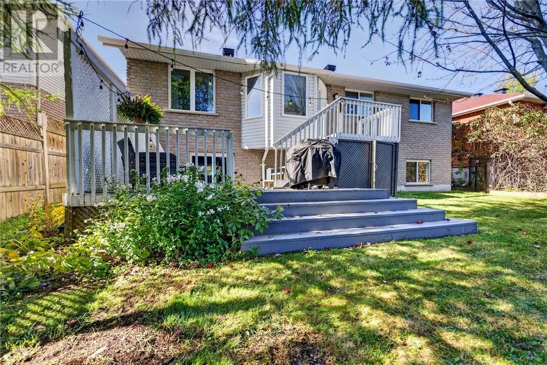 10 GREENWICH Court