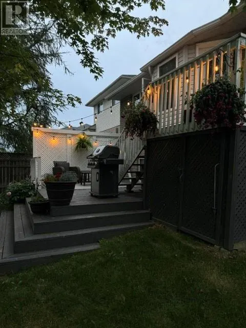 10 GREENWICH Court
