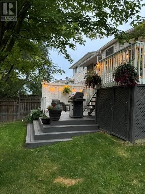 10 GREENWICH Court