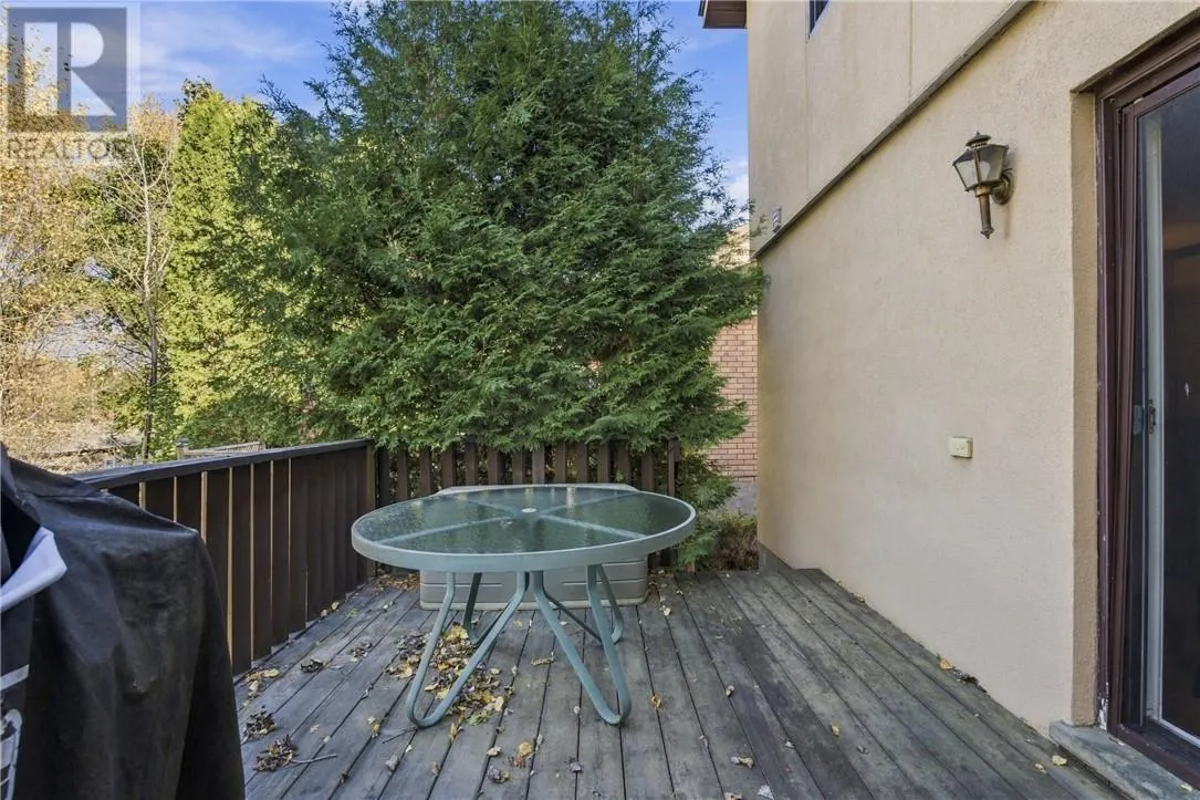 104 CATALINA Court