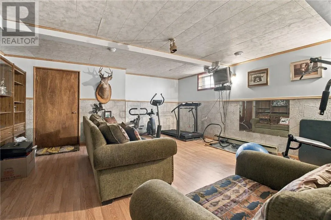 104 CATALINA Court