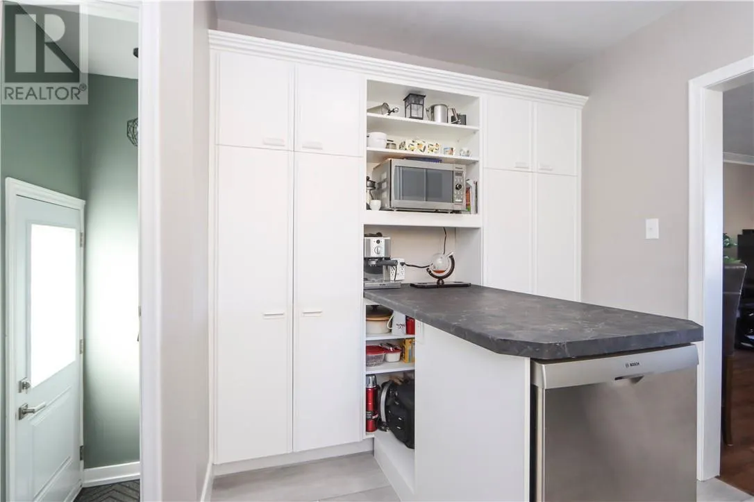 885 Adelaide Street