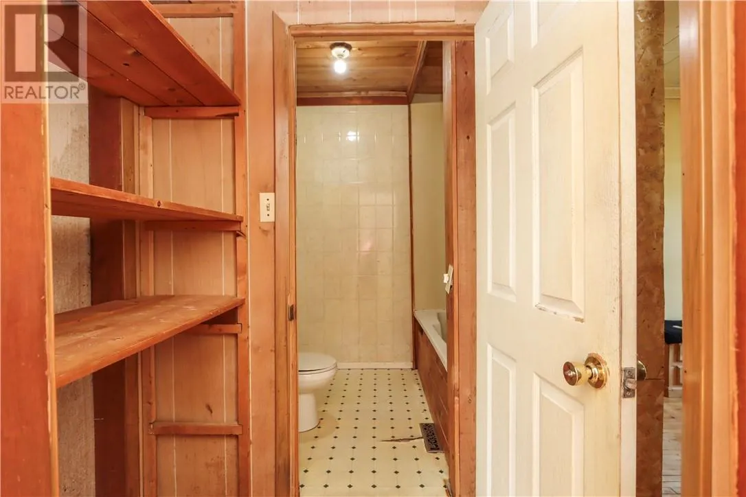 1144 Lonsdale