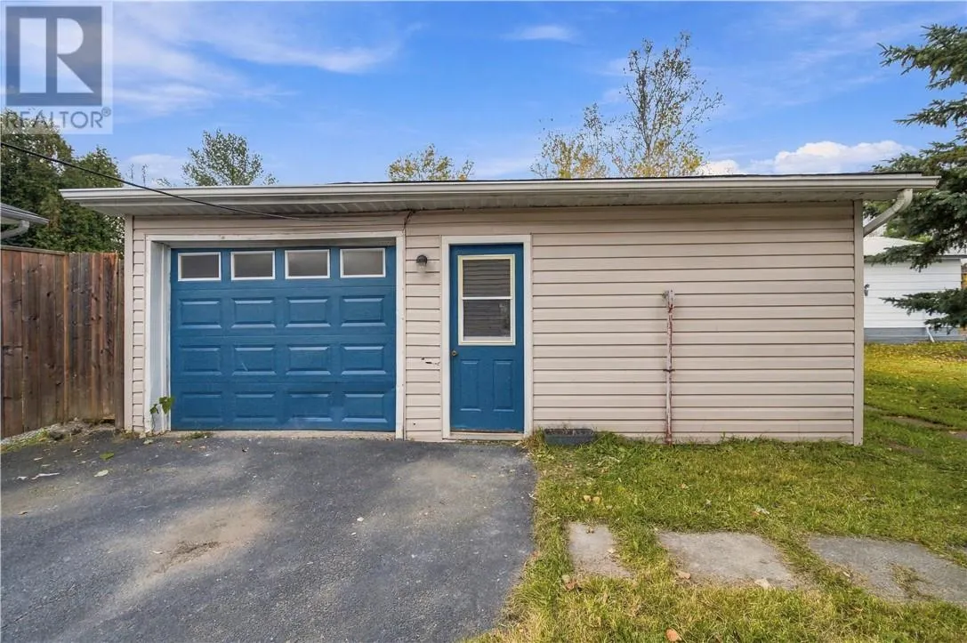 15 Clairmont Street