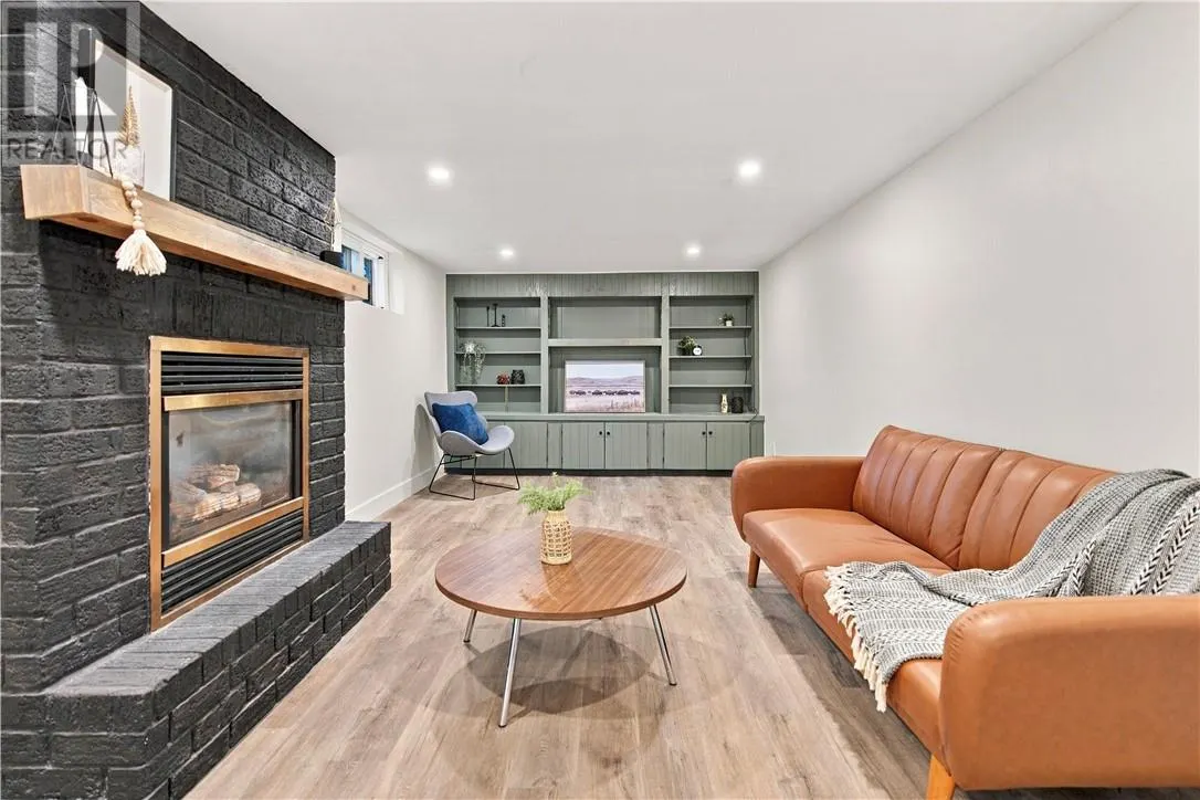 15 Clairmont Street