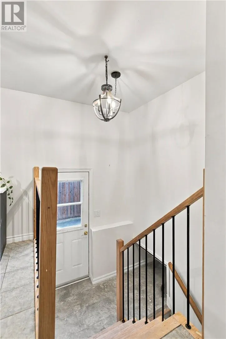 15 Clairmont Street