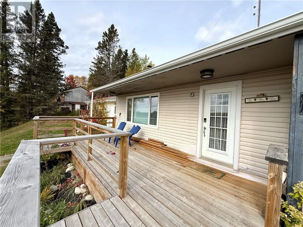 54 Maple Crescent