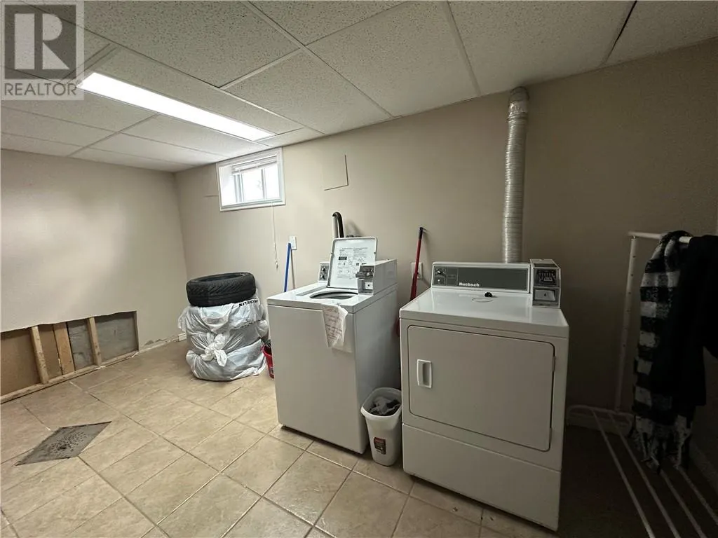 1262 Paquette Street Unit# Lower
