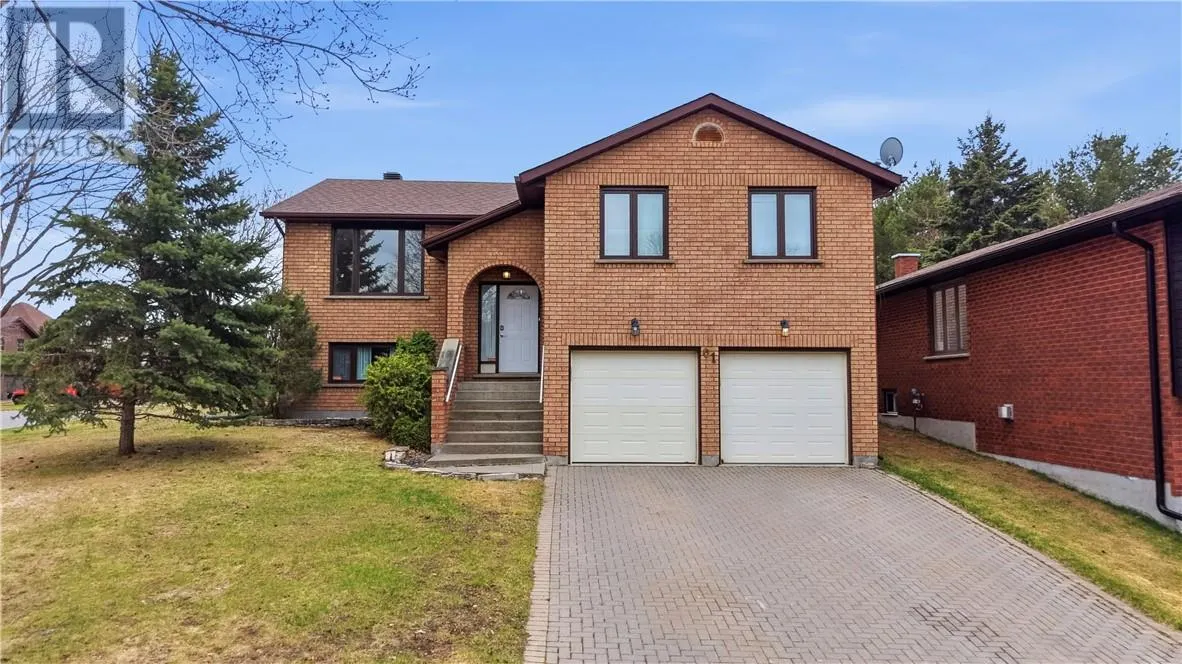 61 Crater Crescent