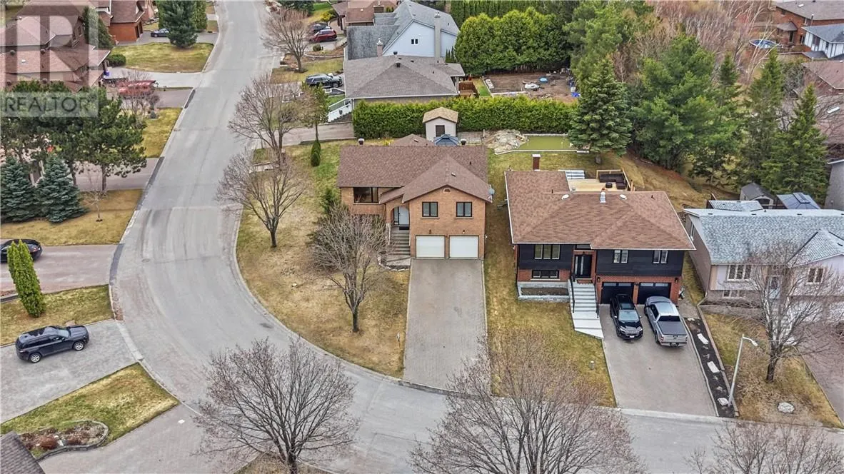 61 Crater Crescent