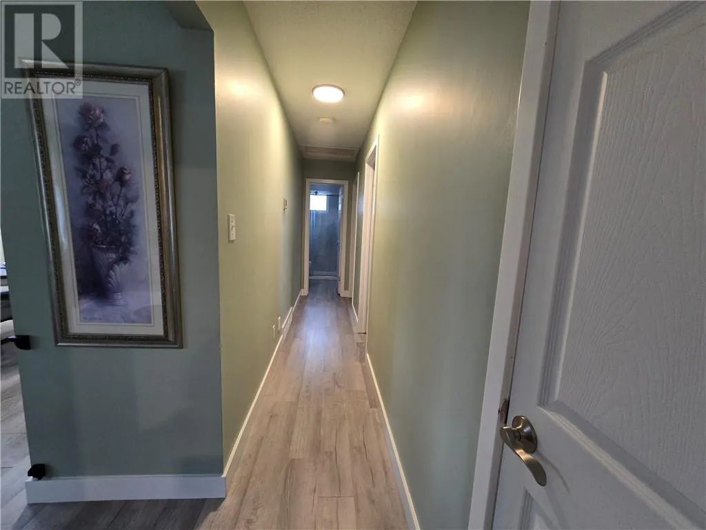132 Maplewood Crescent