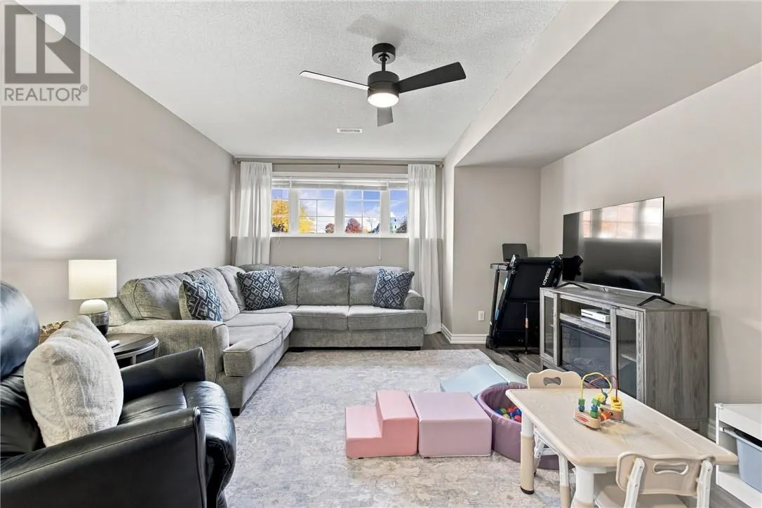 198 AMBERDALE Court