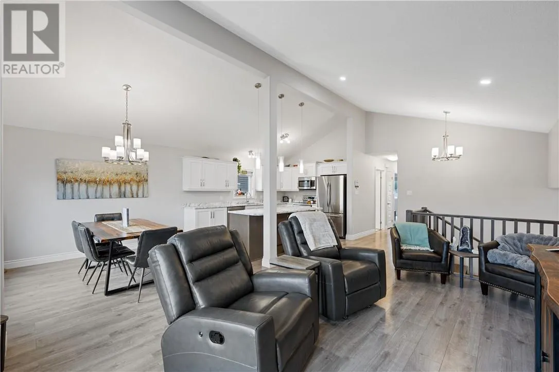 41 Meadowgreen Drive