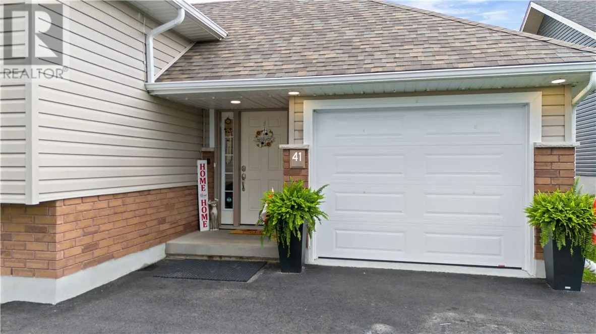 41 Meadowgreen Drive