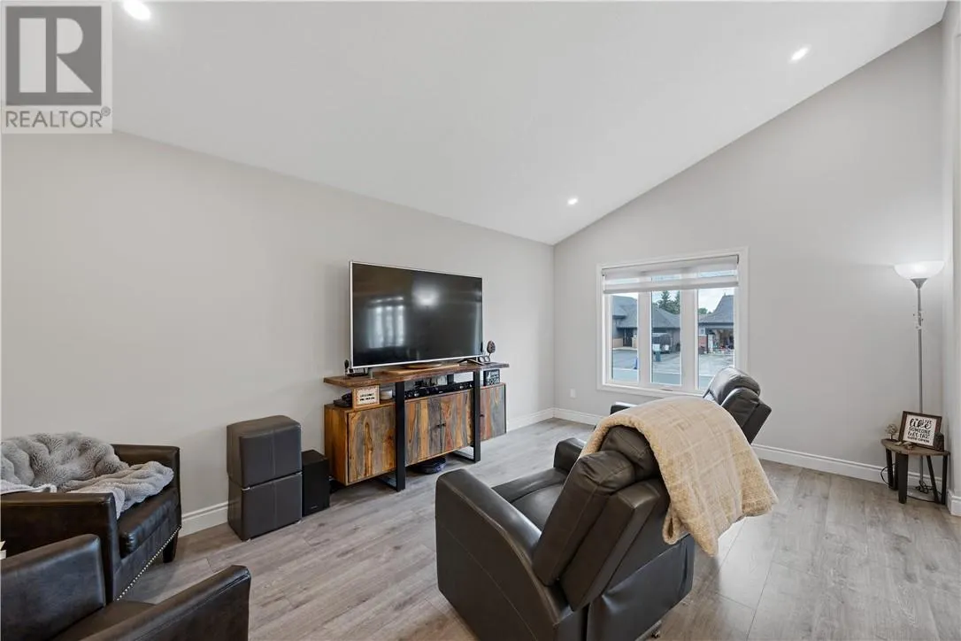 41 Meadowgreen Drive