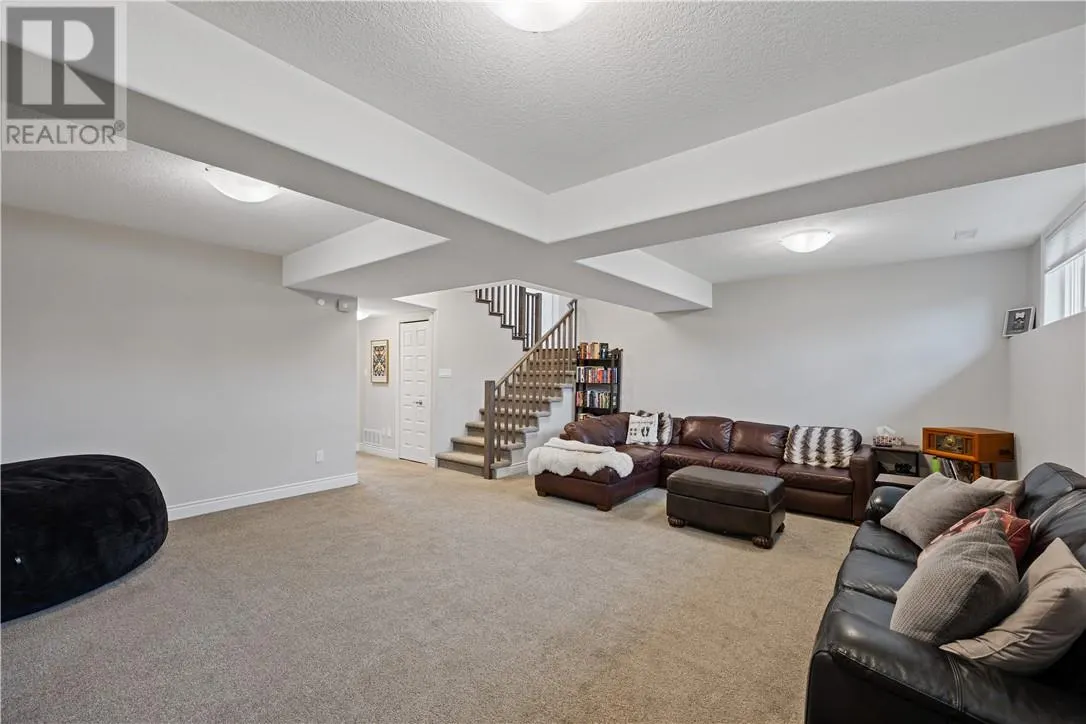 41 Meadowgreen Drive