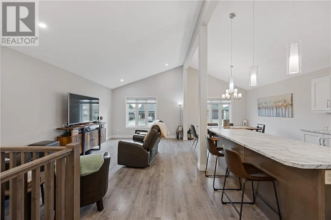 41 Meadowgreen Drive
