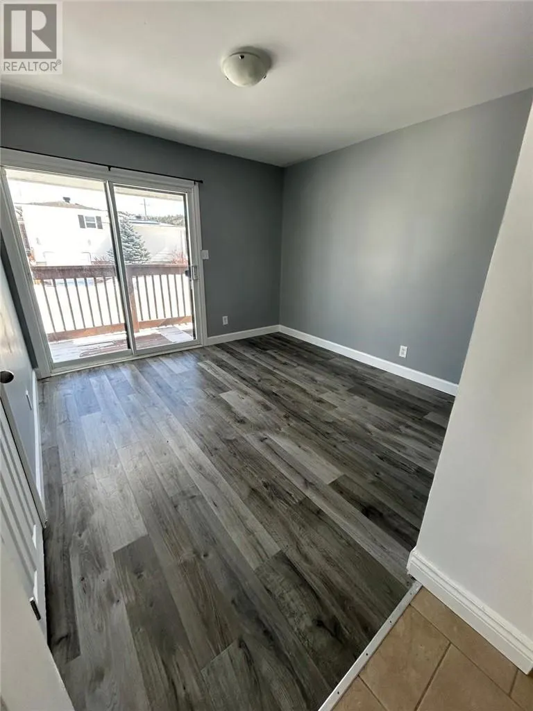 422 King Street / 499 Percy Avenue