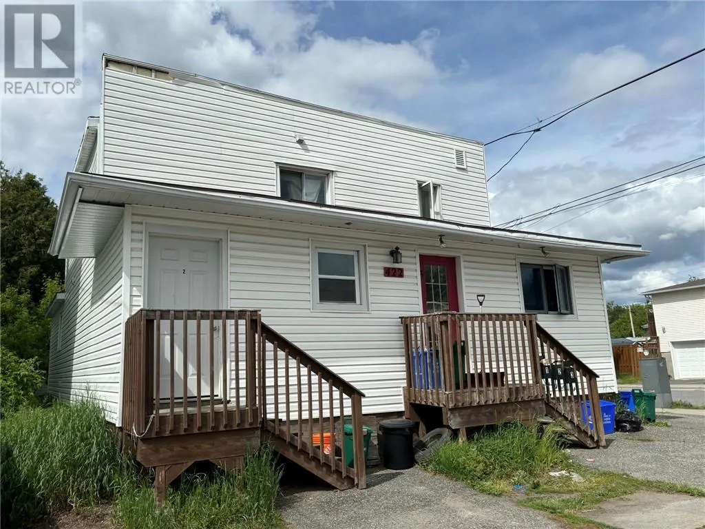422 King Street / 499 Percy Avenue