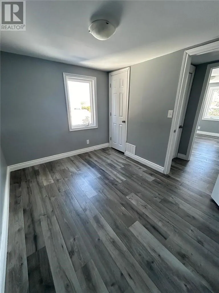422 King Street / 499 Percy Avenue