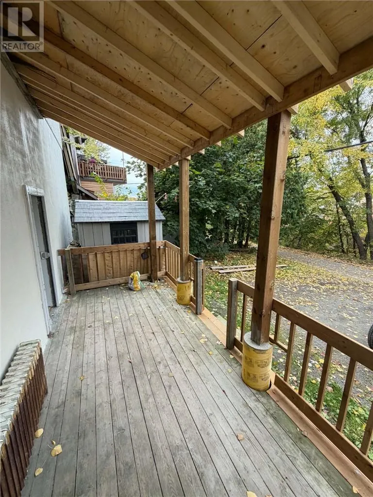 46 Riverside Drive