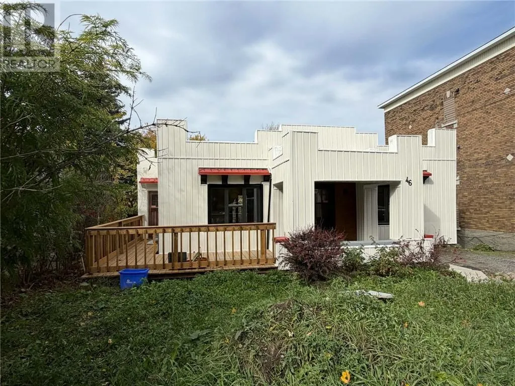 46 Riverside Drive