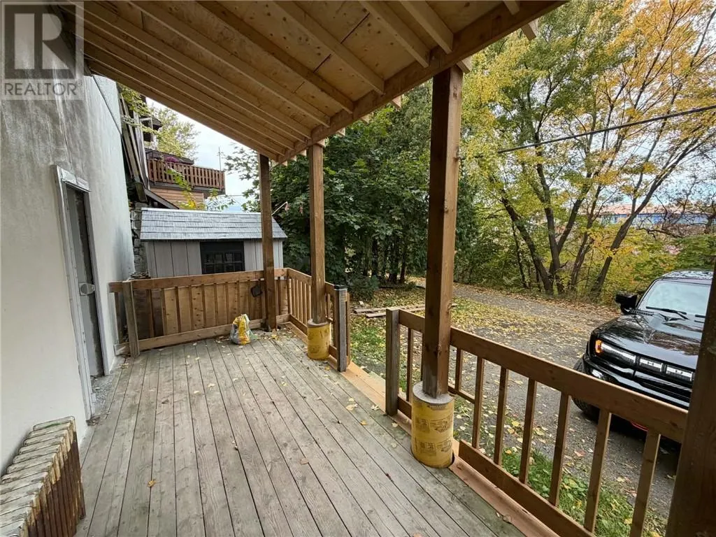46 Riverside Drive