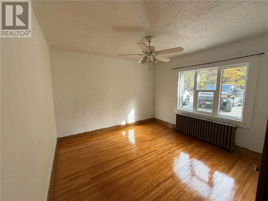 46 Riverside Drive