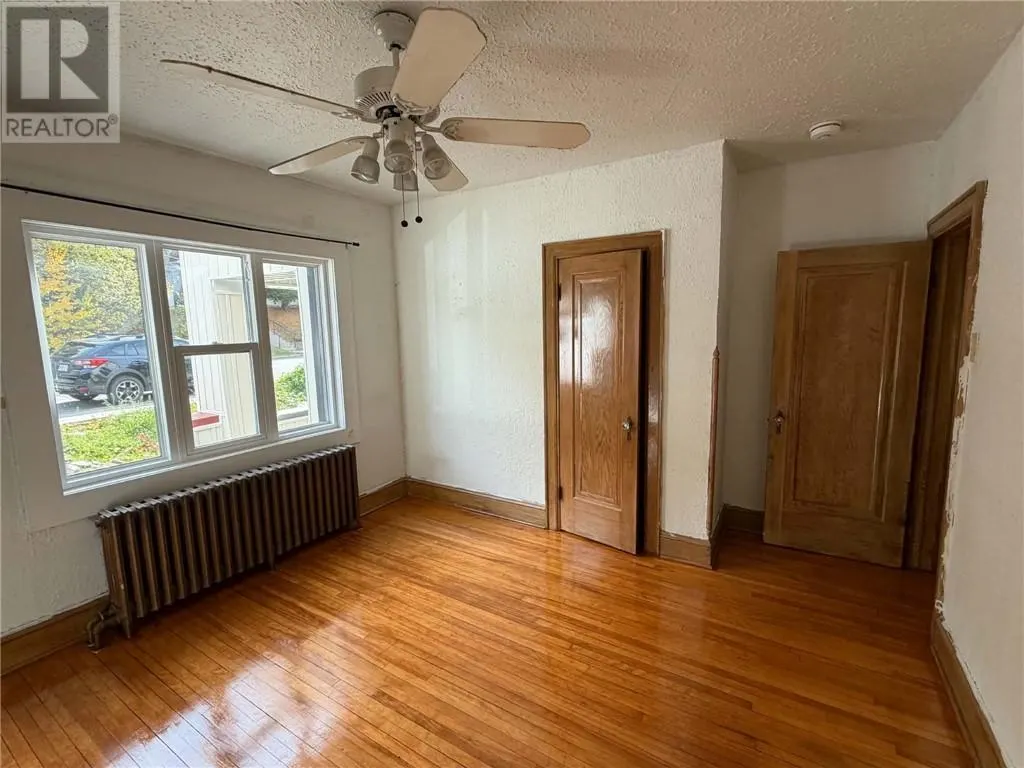 46 Riverside Drive
