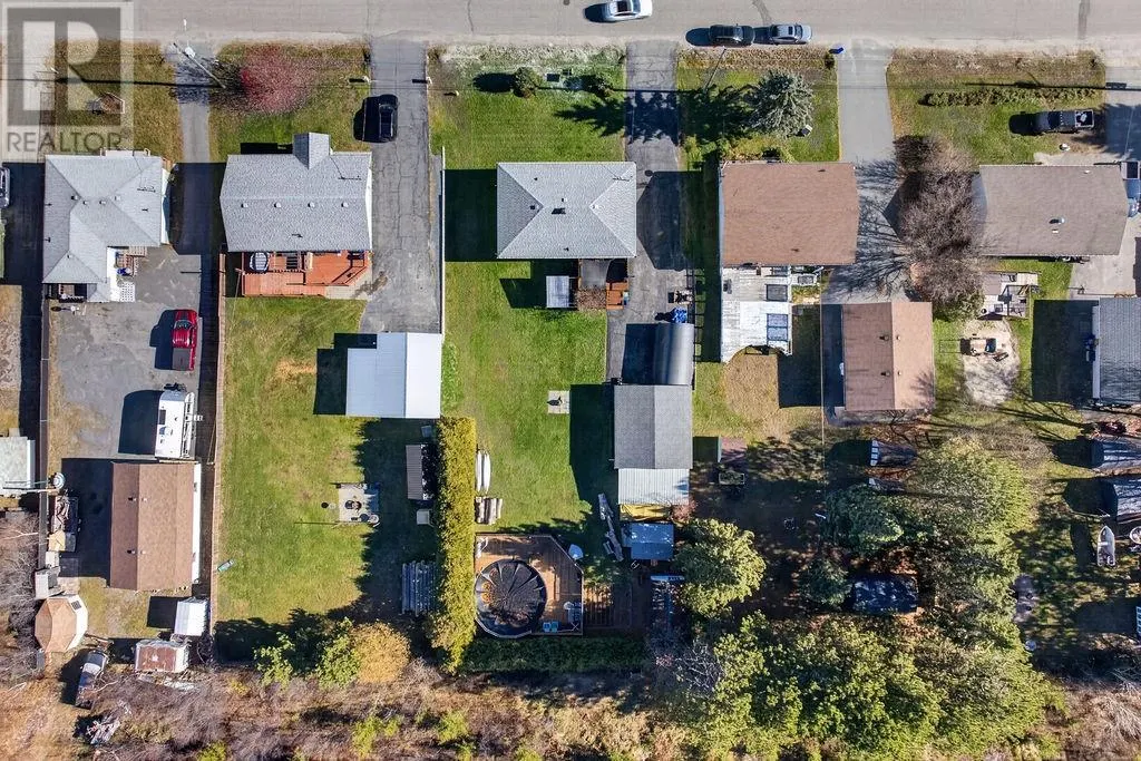 4533 St Michel