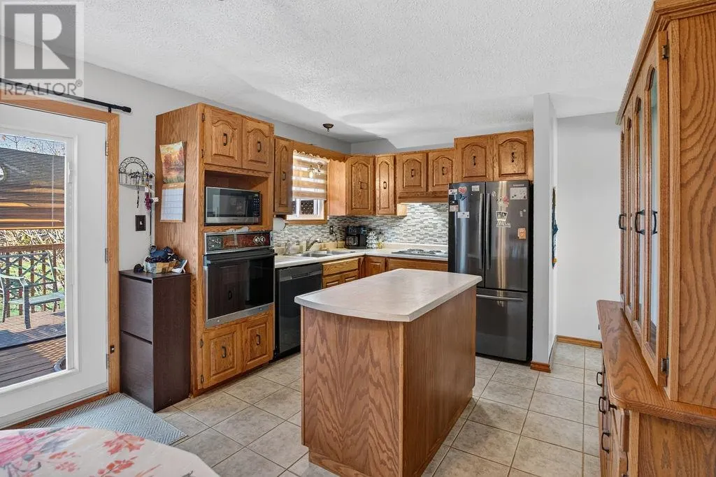 4533 St Michel