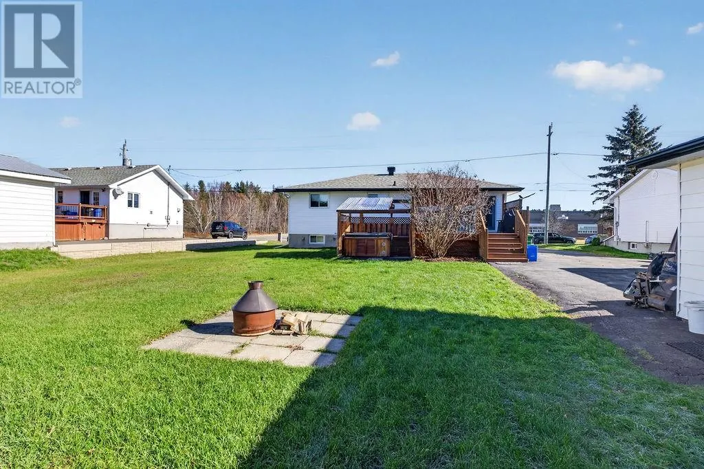 4533 St Michel