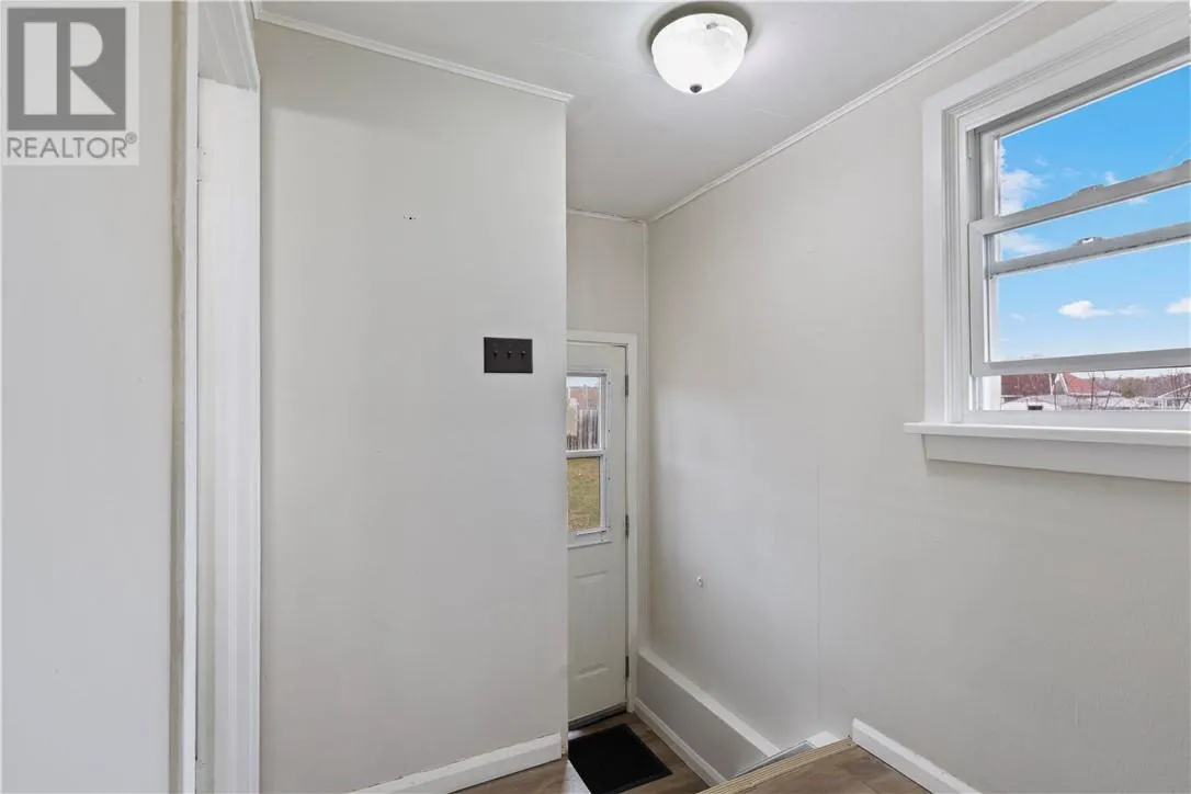 576 AVERY Street