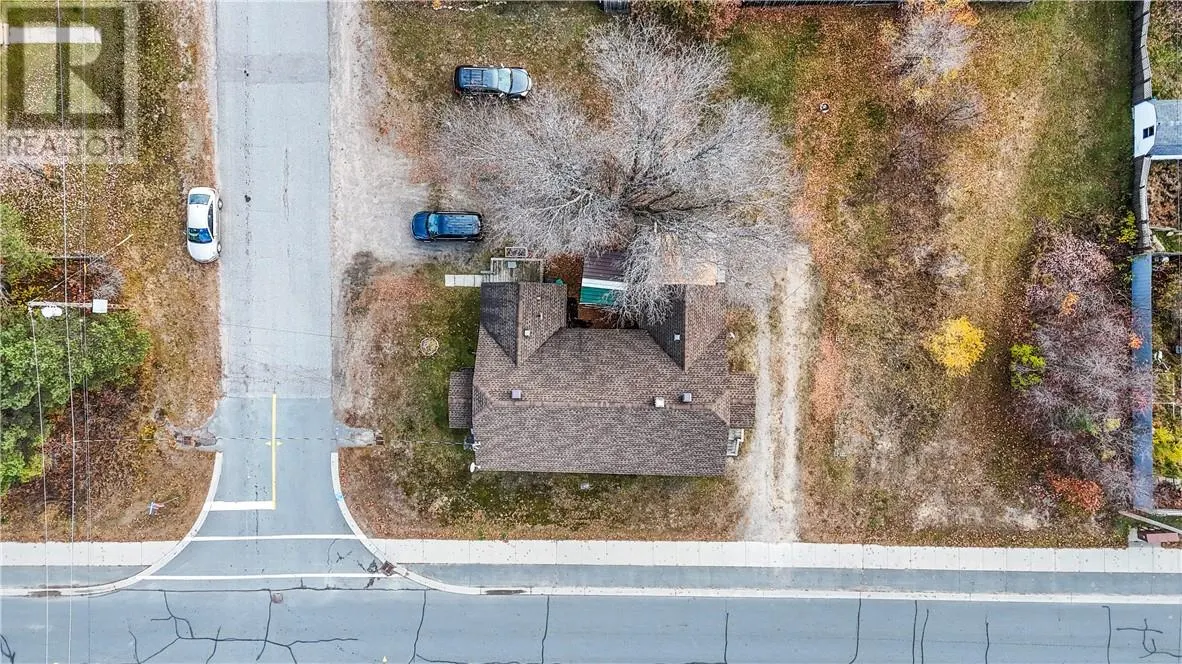 576 AVERY Street