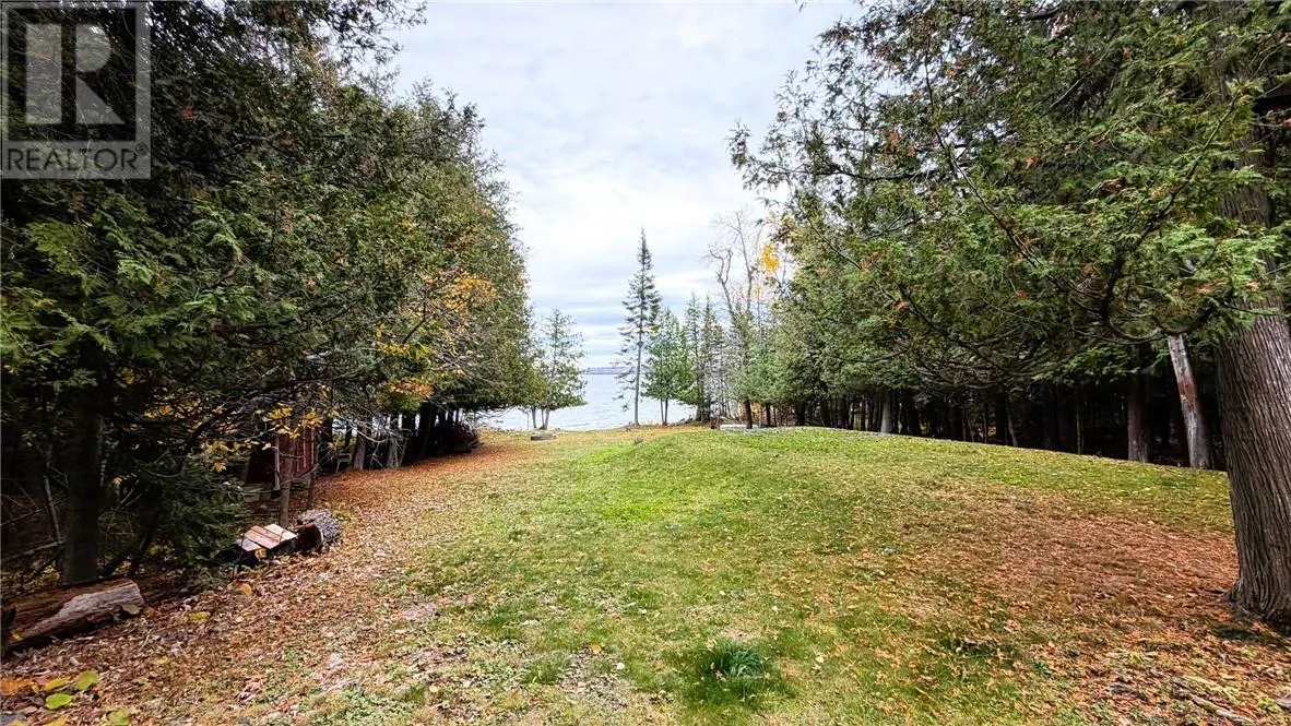 1114 Bay Estate Road S
