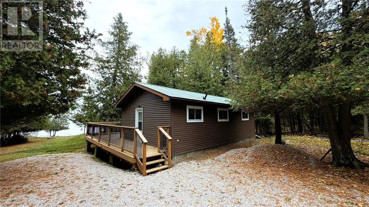 1114 Bay Estate Road S