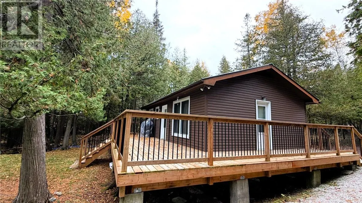 1114 Bay Estate Road S