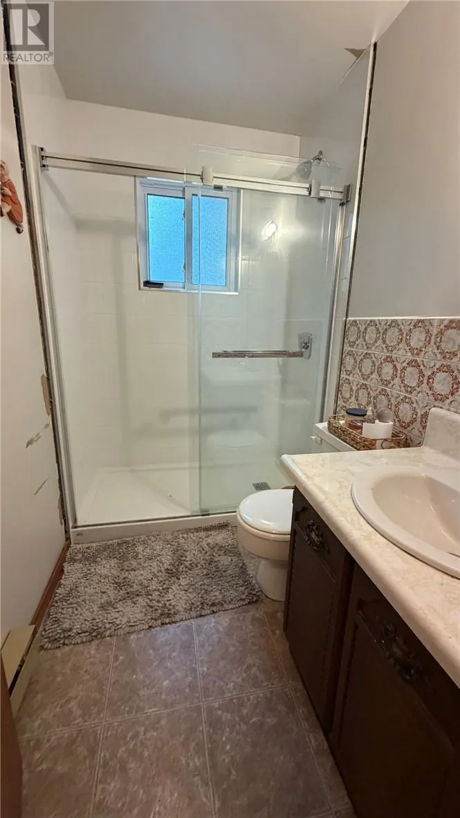 1114 Bay Estate Road S
