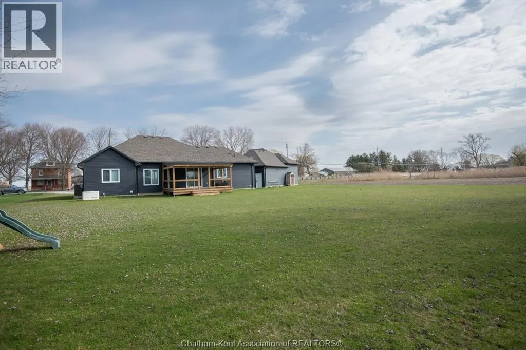 4011 DUFFERIN AVENUE