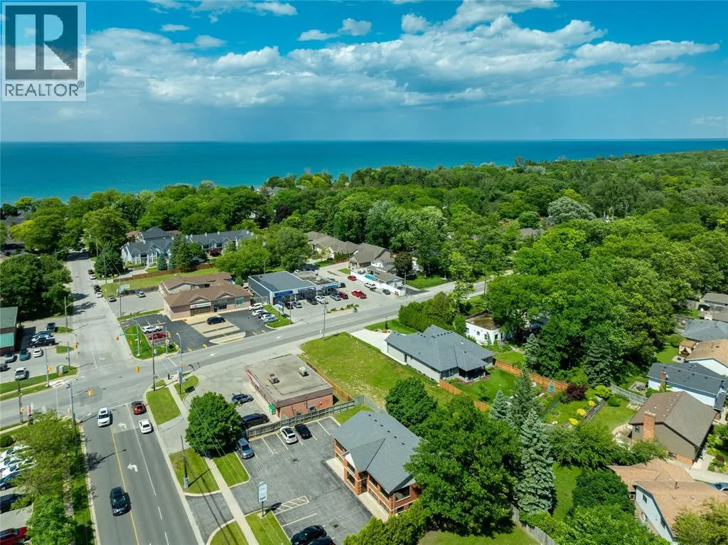 1207 LAKESHORE ROAD