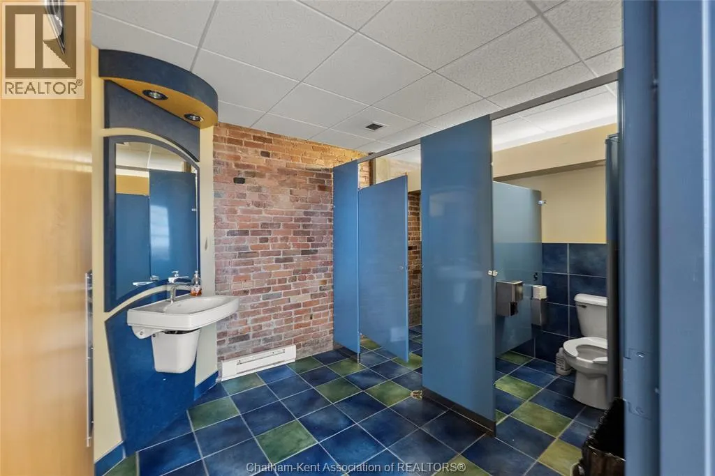 202 KING STREET West Unit# Second Level