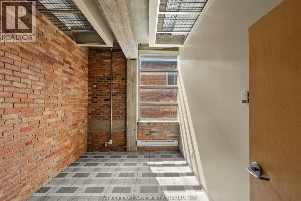 202 KING STREET West Unit# Second Level