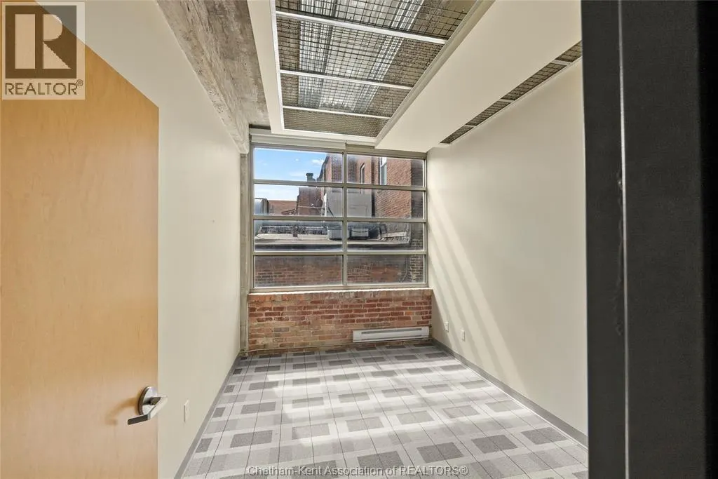 202 KING STREET West Unit# Second Level