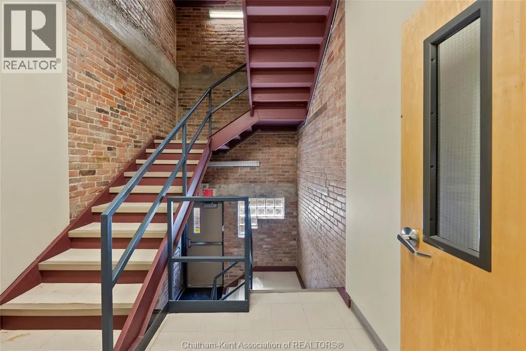 202 KING STREET West Unit# Second Level