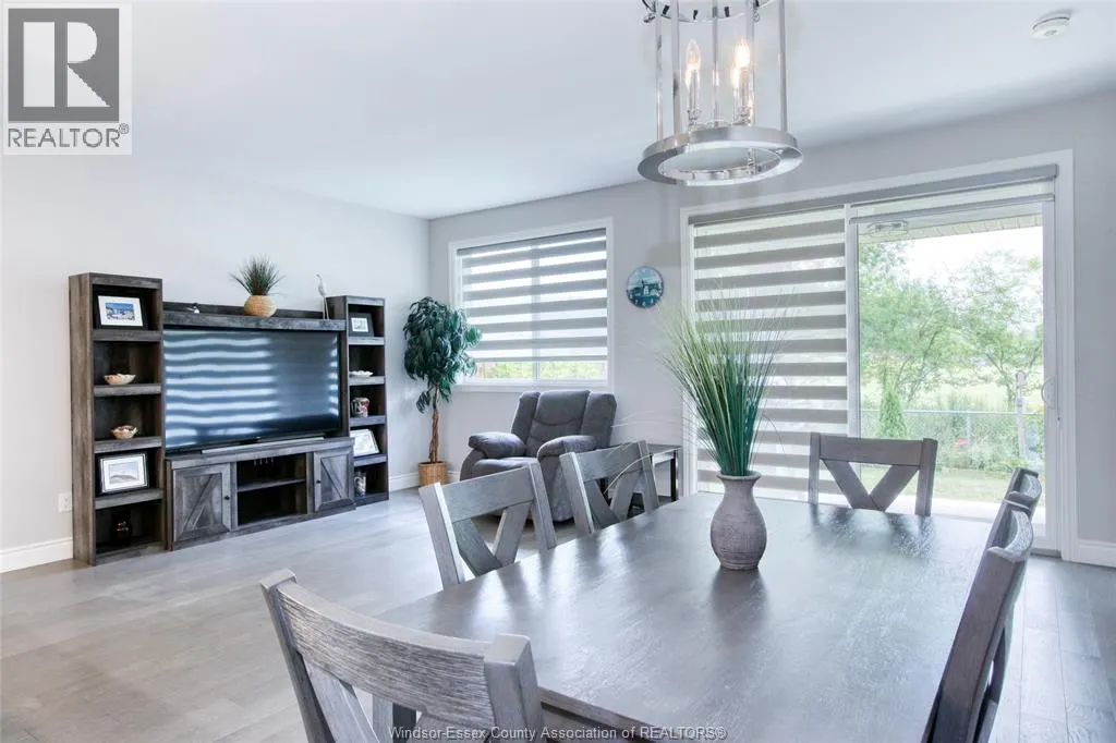 239 LIVINGSTONE CRESCENT