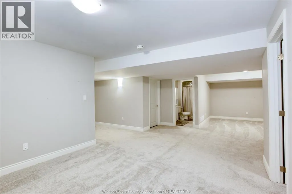239 LIVINGSTONE CRESCENT