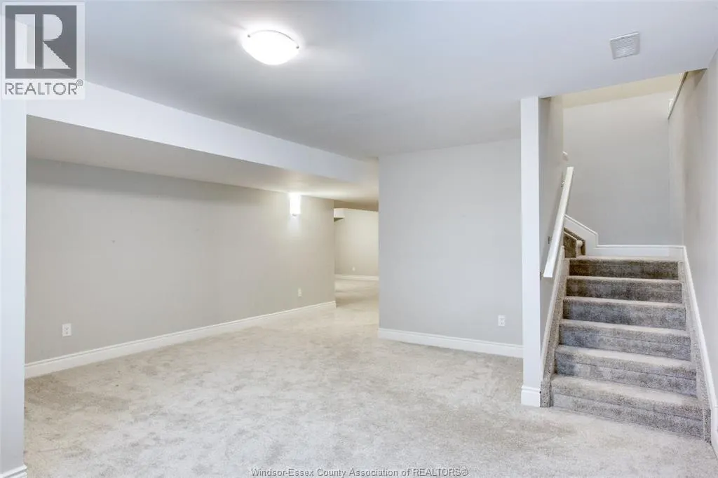 239 LIVINGSTONE CRESCENT