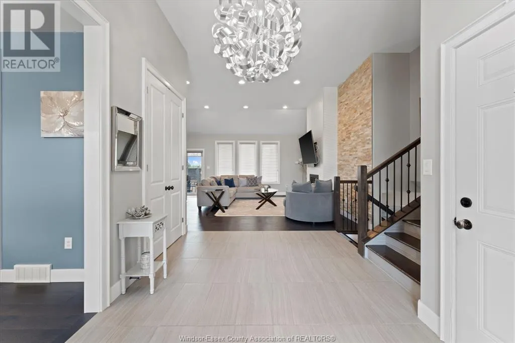 918 DRIFTWOOD CRESCENT