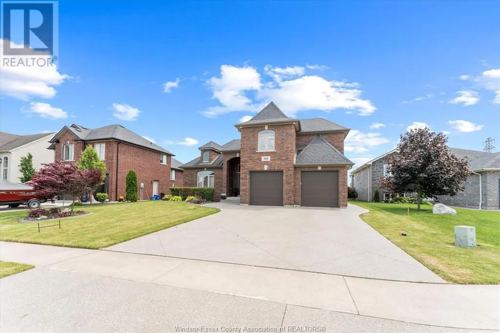 918 DRIFTWOOD CRESCENT