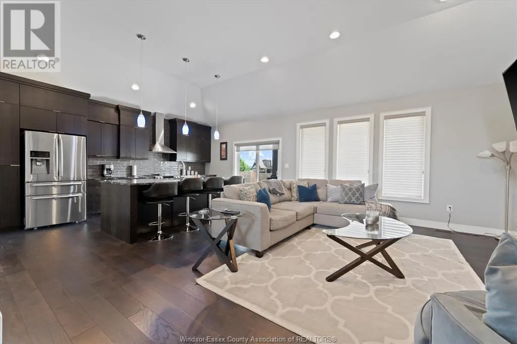 918 DRIFTWOOD CRESCENT